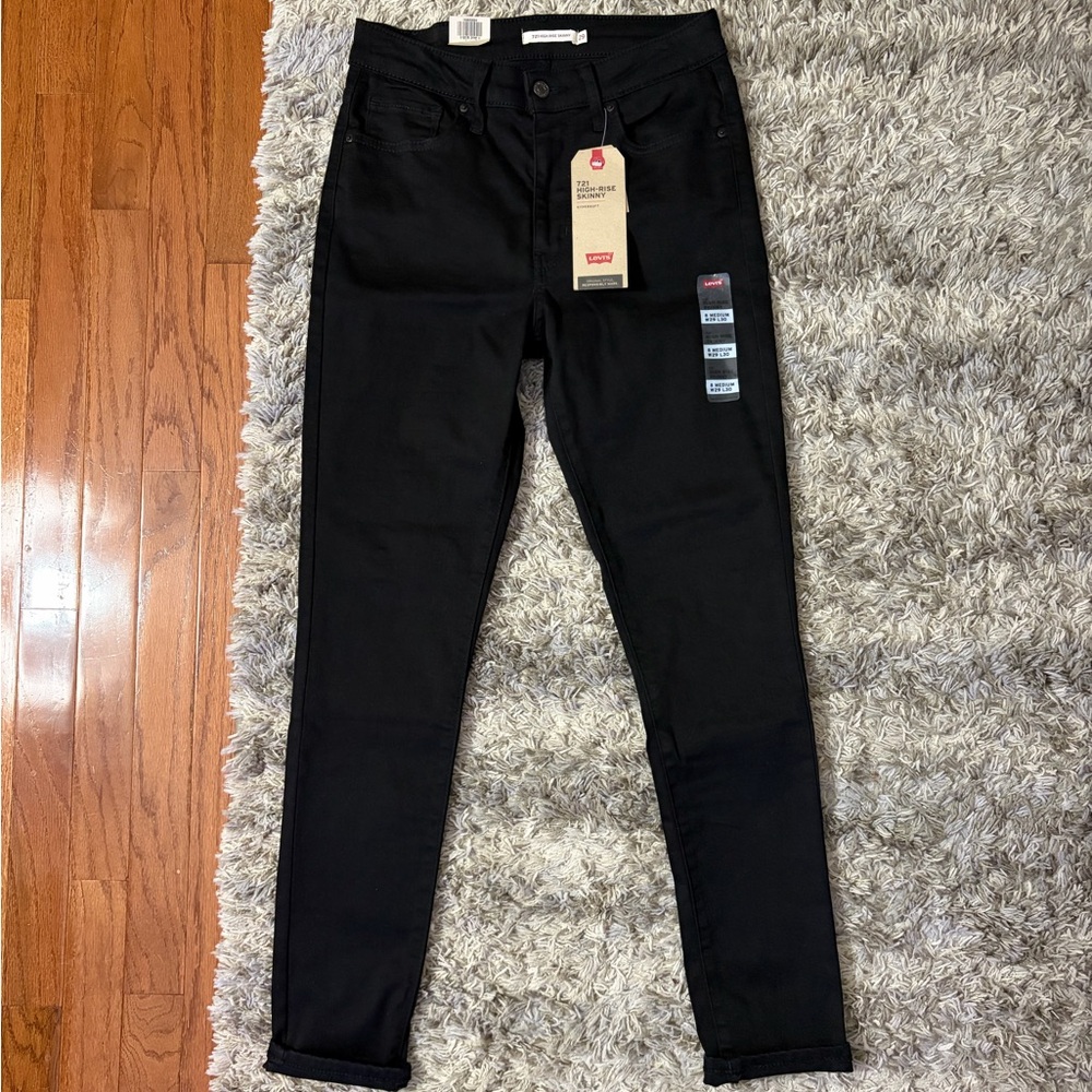 Levi's Women's Black high rise Skinny Jeans